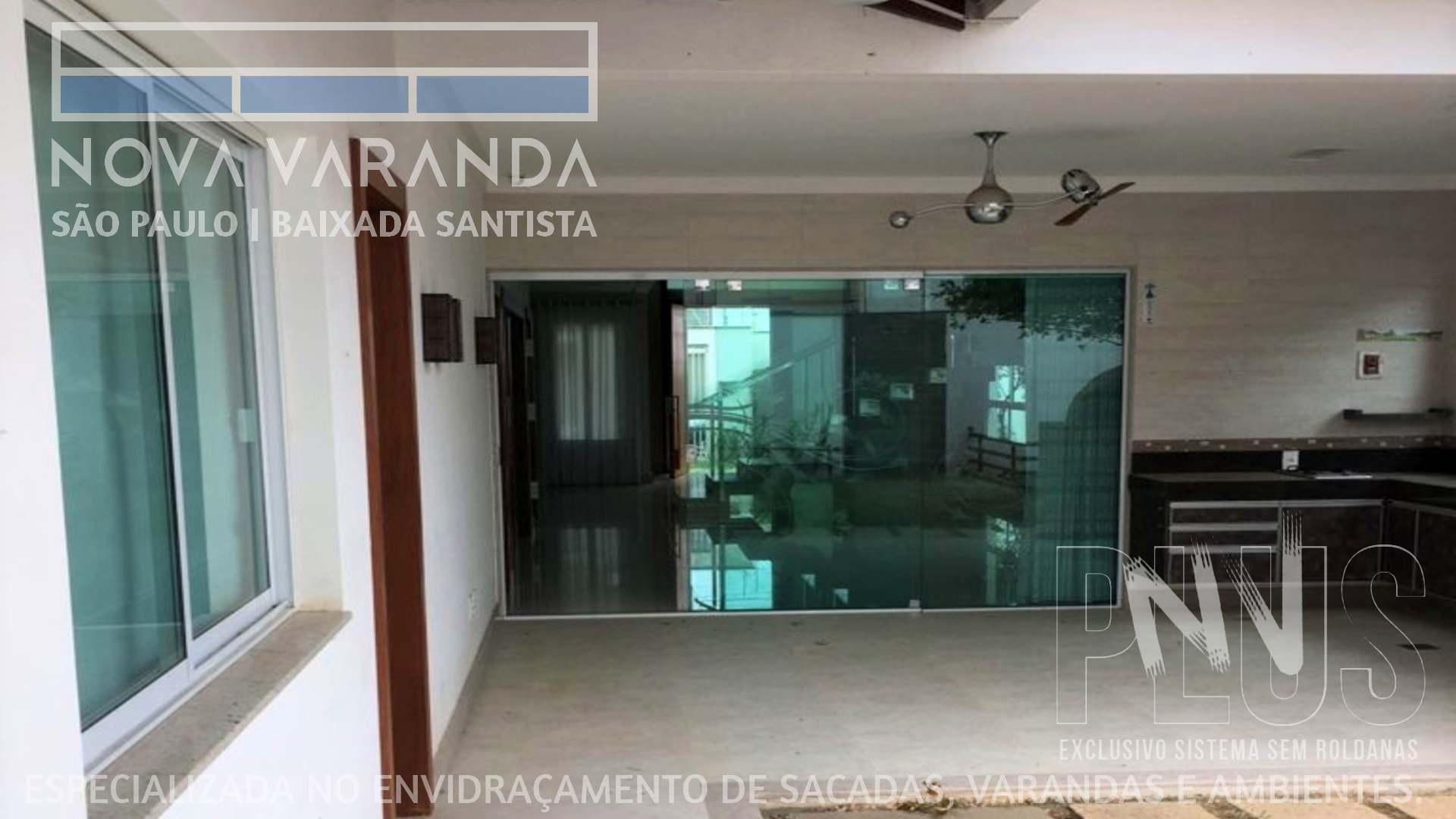 Suporte Vertical de Mídia Praia de São Francisco