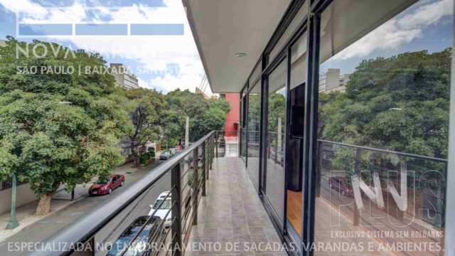 Suporte de Mídia Vertical ✨ FrontLight Moderna e Valorizada Sob Medida ⛱️ Empenas Cegas Vila Mathias (Santos) ☎ 0800